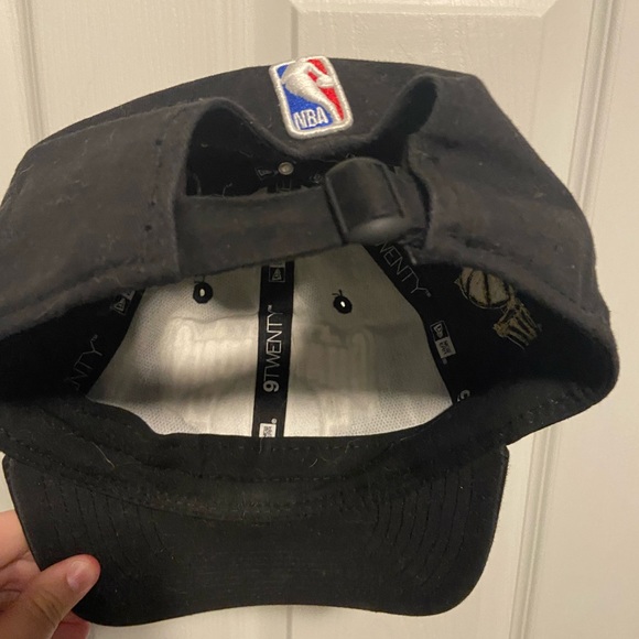 Lakers Championship Hat - Picture 3 of 3